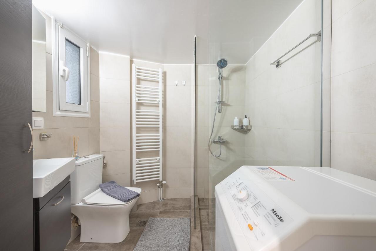 Stylish 2Bdr Apt By Acropolis أثينا المظهر الخارجي الصورة