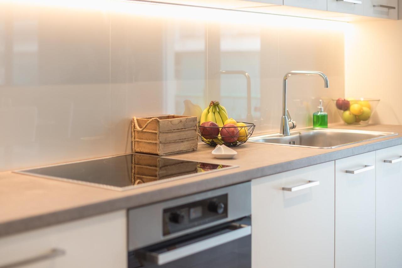 Stylish 2Bdr Apt By Acropolis أثينا المظهر الخارجي الصورة