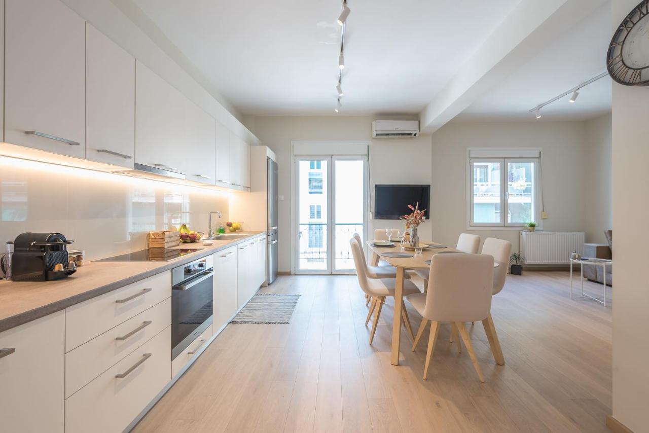 Stylish 2Bdr Apt By Acropolis أثينا المظهر الخارجي الصورة